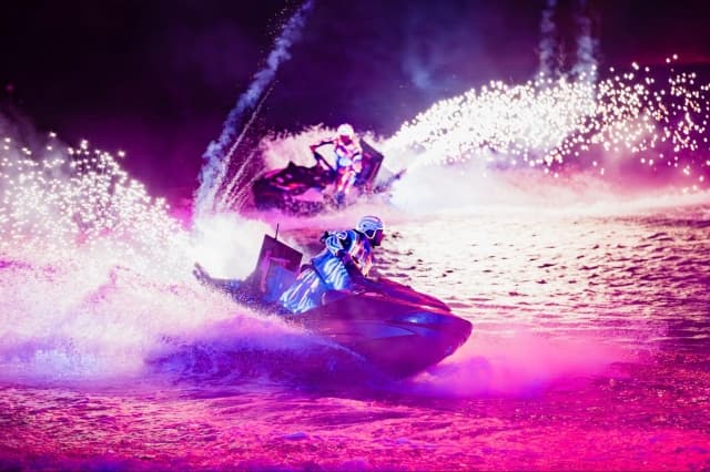 Giá vé show “Bản giao hưởng đại dương” bao nhiêu?