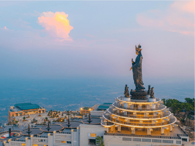 Săn bình minh Núi Bà Đen: Kinh nghiệm đi sớm săn mây đẹp