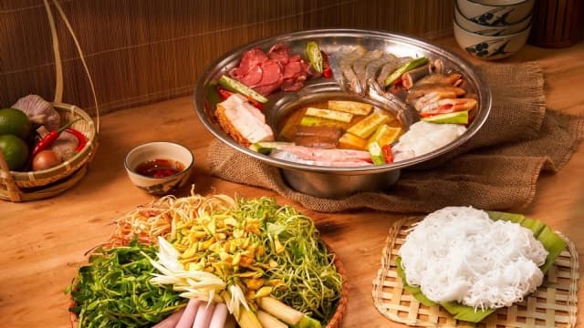 Van Son Restaurant's appealing menu and dining recommendations for visitors.