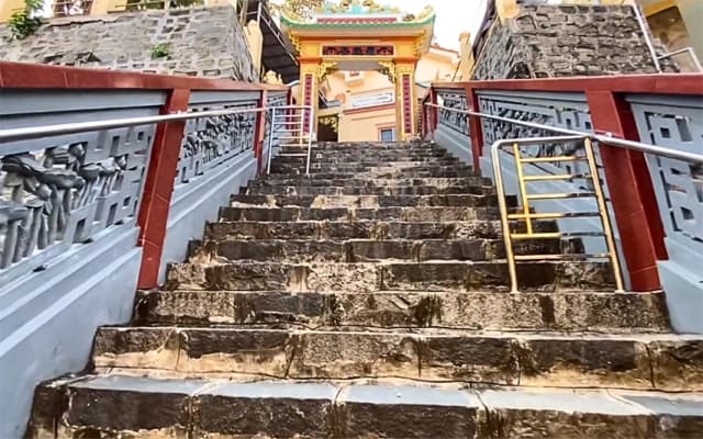 Chùa Hang Tây Ninh – Điểm chiêm bái lưng chừng núi Bà Đen