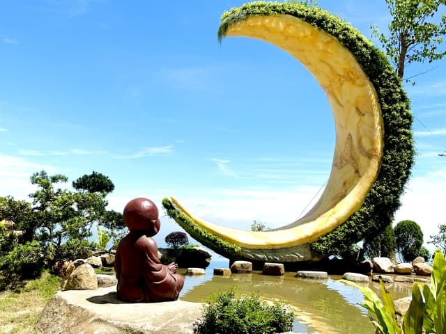 DẠO BƯỚC CẢNH TIÊN TẠI VƯỜN VÔ NGÃ TRÊN ĐỈNH NÚI BÀ ĐEN