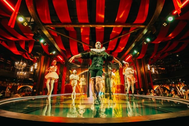 Da Nang: What's inside the 'After Glow' show, promising to be Ba Na Hills' 'mystery box' this summer?