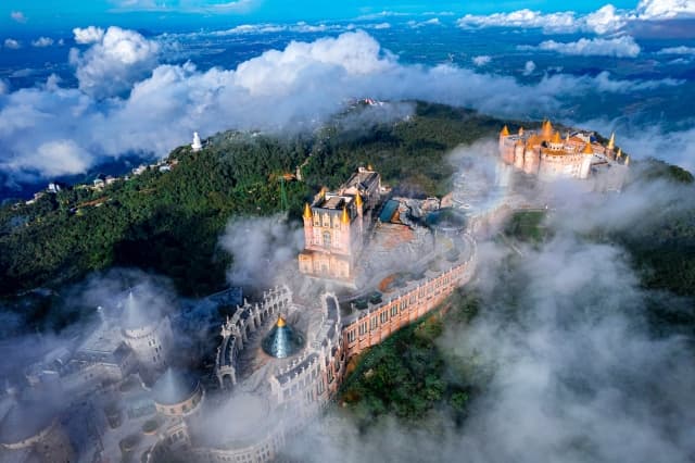 Cẩm nang kinh nghiệm du lịch Sun World Ba Na Hills chi tiết từ A – Z