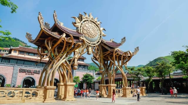 Khám phá cổng thời gian Bà Nà Hills điểm check in nổi bật