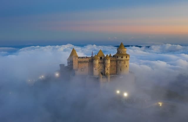 Tháng 3: Đến ngay Bà Nà Hills để săn mây, tận hưởng ưu đãi lớn