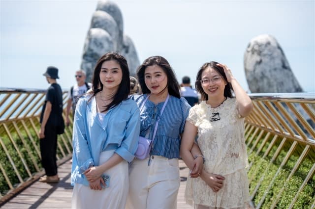 Bà Nà Hills hóa "studio" khổng lồ để Gen Z kể câu chuyện thanh xuân của riêng mình