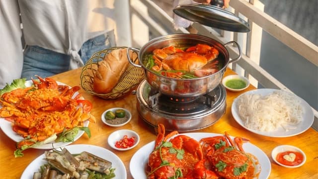 Ăn gì ở Cát Bà ngon nhất? Những món đặc sản nhất định phải thử