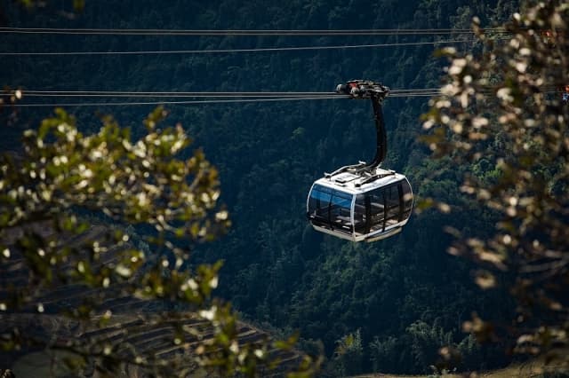 Cáp treo Fansipan: Hành trình xây dựng kỳ tích giữa núi rừng