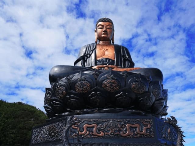 Con đường La Hán Fansipan: Hành trình tâm linh mây trời Tây Bắc