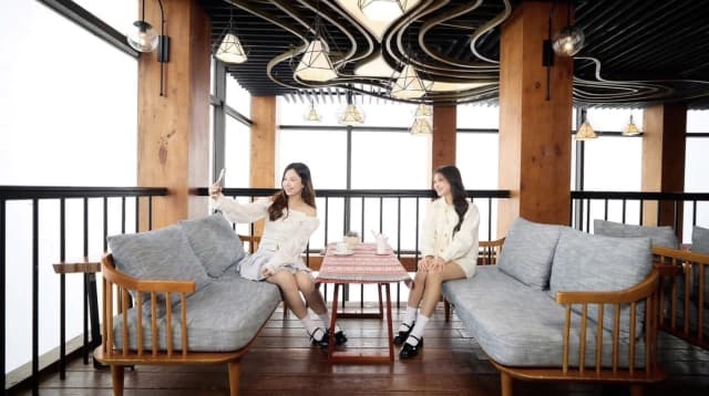 Discover the Top Cafés in Sun World Fansipan Legend