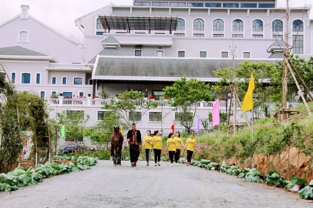 A ROSE RACE THROUGH THE CLOUDS IS OFFICIALLY OUT…