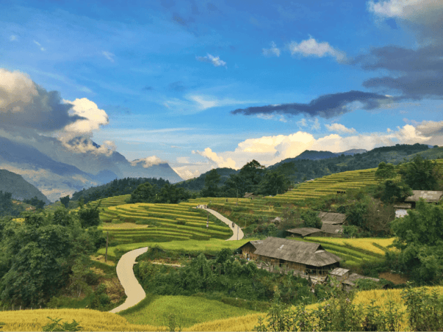 Kinh nghiệm du lịch Ý Linh Hồ – viên ngọc thô chưa được mài dũa