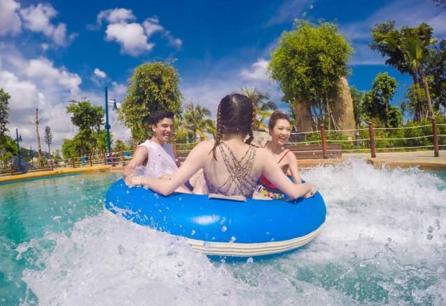 Công viên nước Lốc Xoáy Sun World Ha Long mở cửa ngày 12/4, giá vé chỉ 150.000 đồng