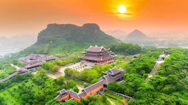 Kinh nghiệm du lịch tâm linh Ninh Bình đầy đủ từ A-Z