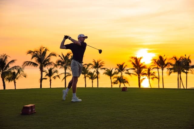 Cuộc du ngoạn “lên rừng xuống biển” cùng Eschuri Vung Bau Golf