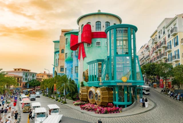 Giới trẻ phát cuồng với Apollo cafe tại Phú Quốc