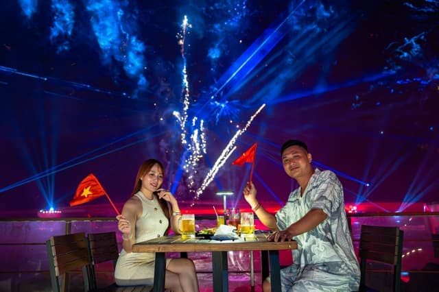 World’s Largest Beachfront Beer Restaurant in Phu Quoc Celebrates Vietnamese Women’s Day