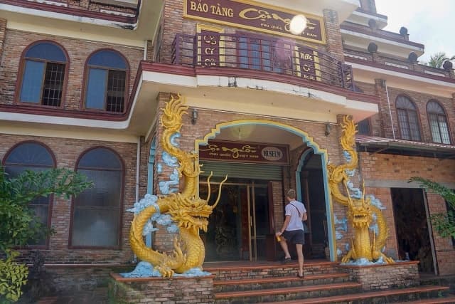 Bảo tàng Phú Quốc – Tham quan Bảo tàng Cội Nguồn và lịch sử đảo Ngọc