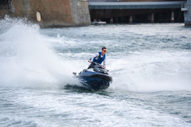 Phú Quốc sắp có màn “rượt đuổi” như phim 007 với đội hình 12 jetski