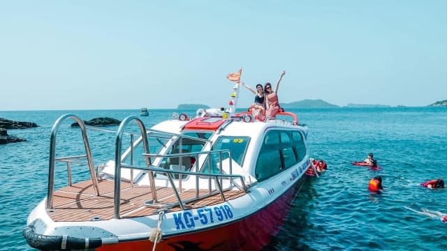 Thuê cano Phú Quốc: Hướng dẫn chi tiết giá, lịch trình và kinh nghiệm 2026
