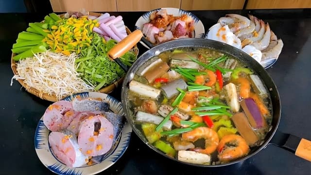 Lẩu mắm Châu Đốc: Món ăn đậm đà hương vị miền Tây