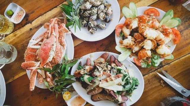 Top quán ăn ngon gần Bãi Sao Phú Quốc nên thử