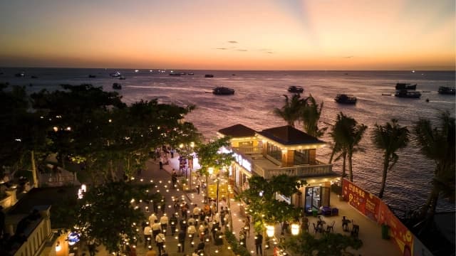 Chợ đêm Sunset Town Phú Quốc có gì hấp dẫn về đêm?