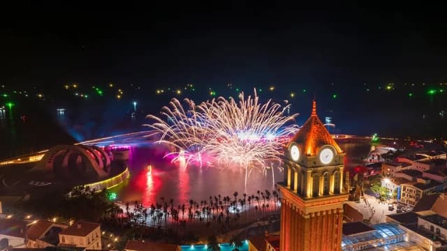 Bỏ túi bí kíp xem pháo hoa tại Sunset Town (Phú Quốc) - thiên đường ánh sáng độc đáo bậc nhất thế giới