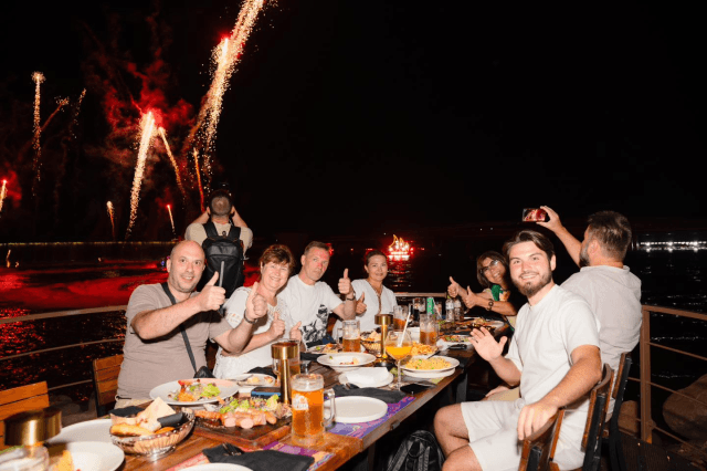 Nên đặt bàn trước tại Sun Bavaria GastroPub không?