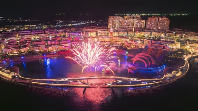 Must-See Shows Shake Up Phú Quốc