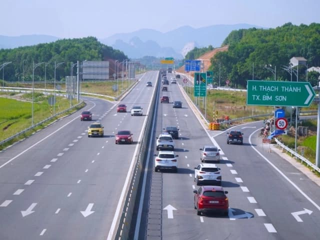 Trọn bộ kinh nghiệm cho hành trình từ Hà Nội đi Thanh Hóa 2025
