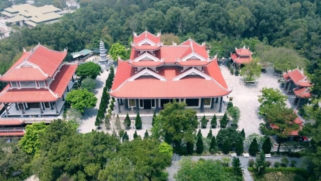 Khám phá Thiền viện Trúc Lâm Hàm Rồng Thanh Hóa